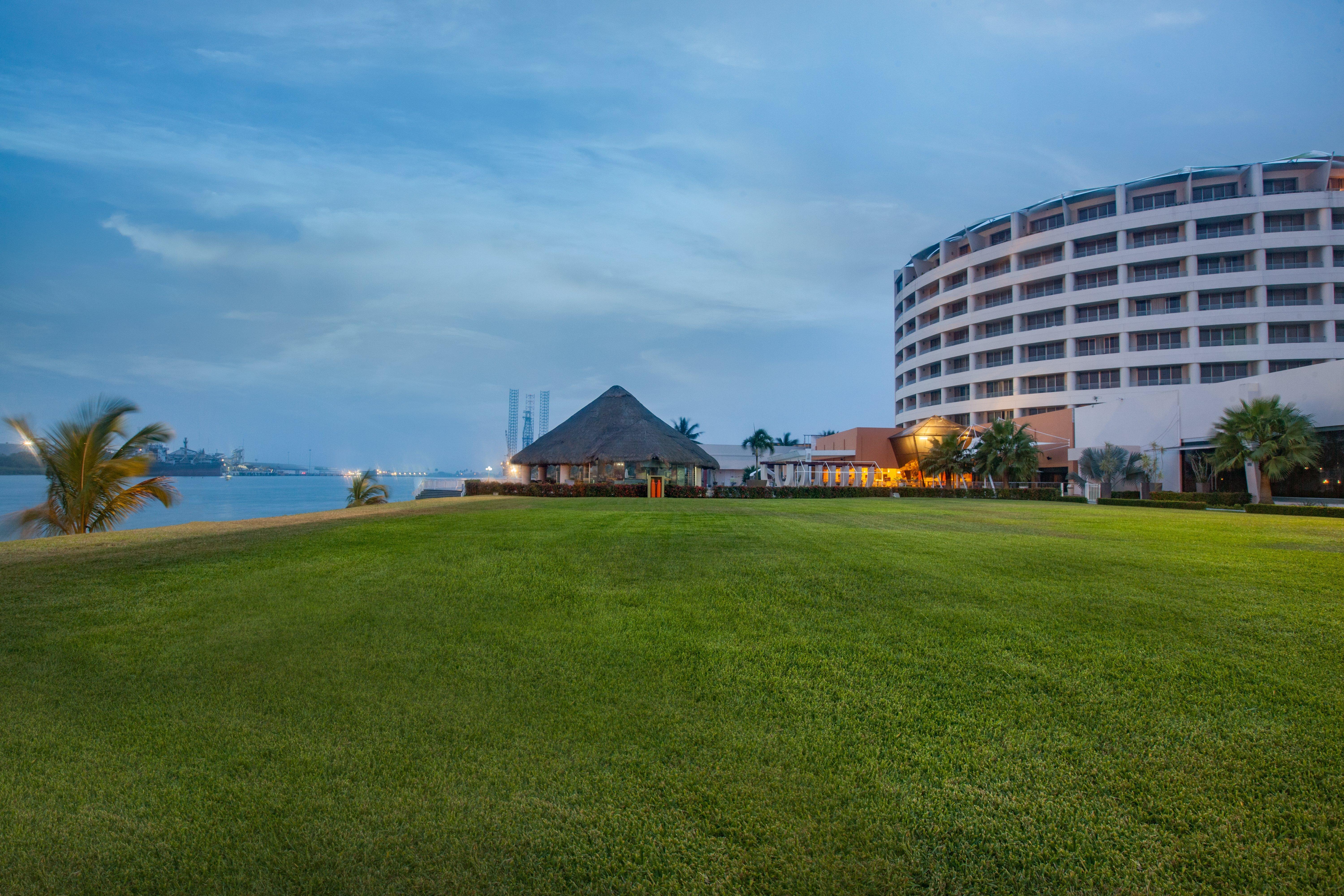 Holiday Inn Tuxpan - Convention Center By Ihg Exterior photo
